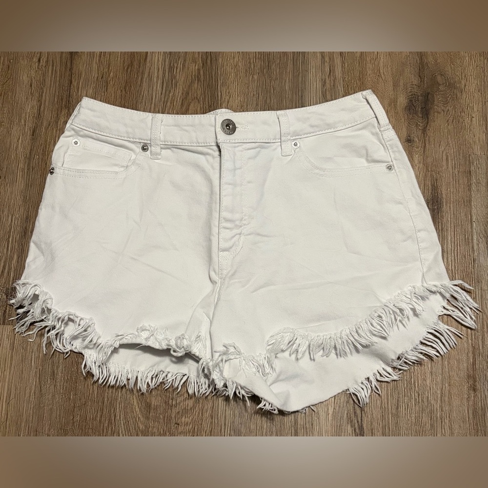 White Frayed Hem Inc Denim Women’s Shorts-Size 8